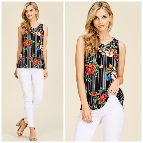 LAST 1! ❤️Crisscross Floral Striped Top! - Picture 5 of 7